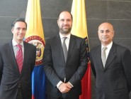 Alfonso Gómez Palacio, Presidente Ejecutivo de Telefónica Colombia; Philipp Schönrock, Director del CEPEI; y Sanjeev Khagram, Coordinador General de la Alianza Global de Datos para el Desarrollo Sostenible.
